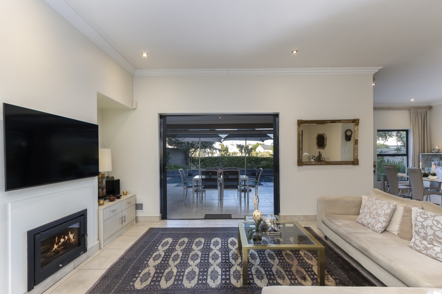 2 Bedroom Property for Sale in De Wijnlanden Residential Estate Western Cape